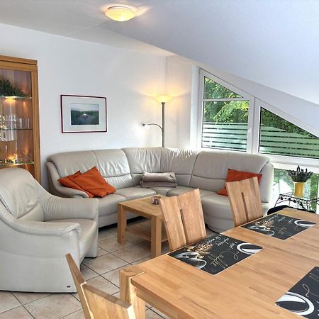 Haus Oie Idyll Mit Balkon 10 Minuten Zum Strand ツィノヴィッツ エクステリア 写真