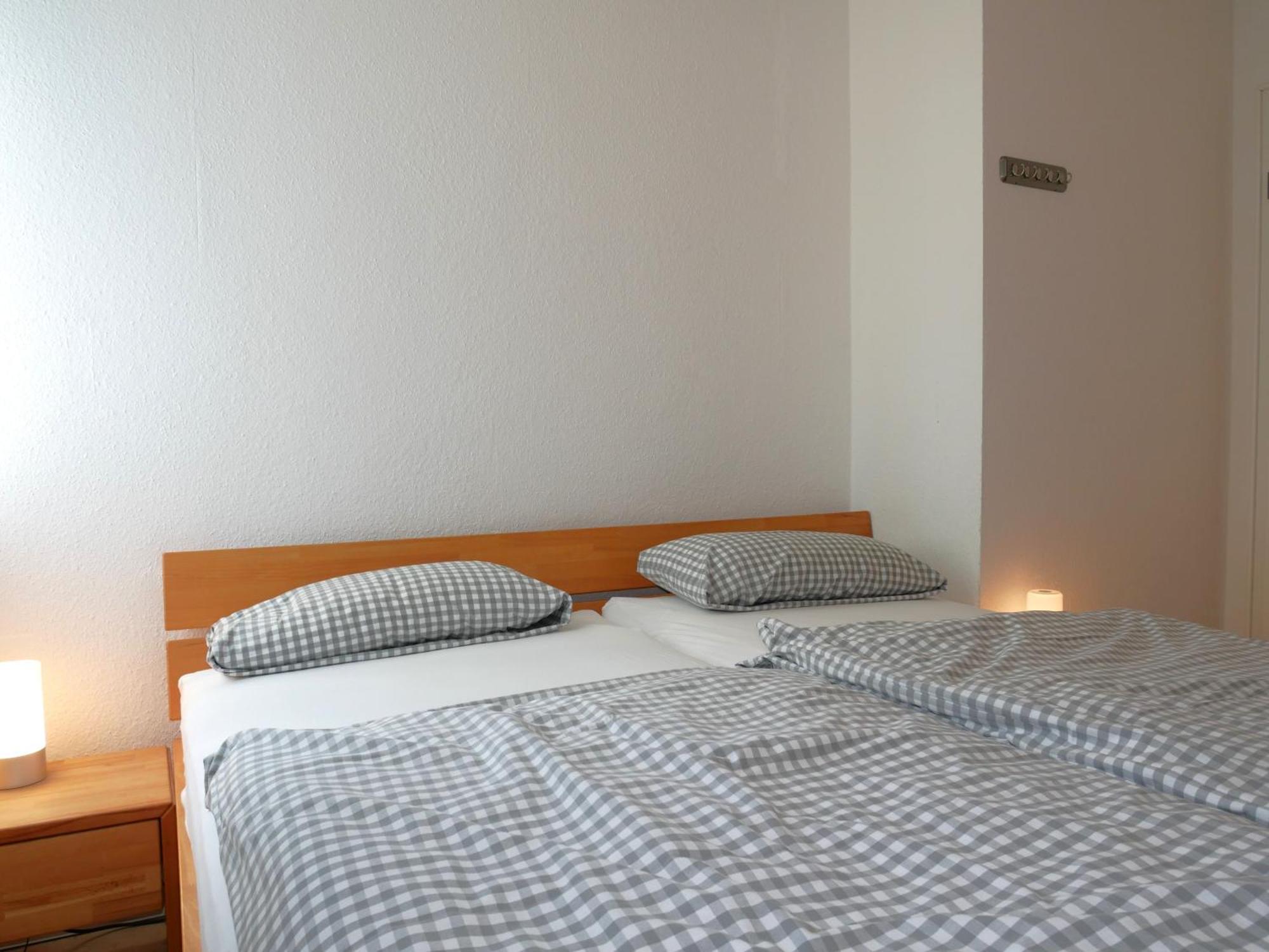 Haus Oie Idyll Mit Balkon 10 Minuten Zum Strand ツィノヴィッツ エクステリア 写真