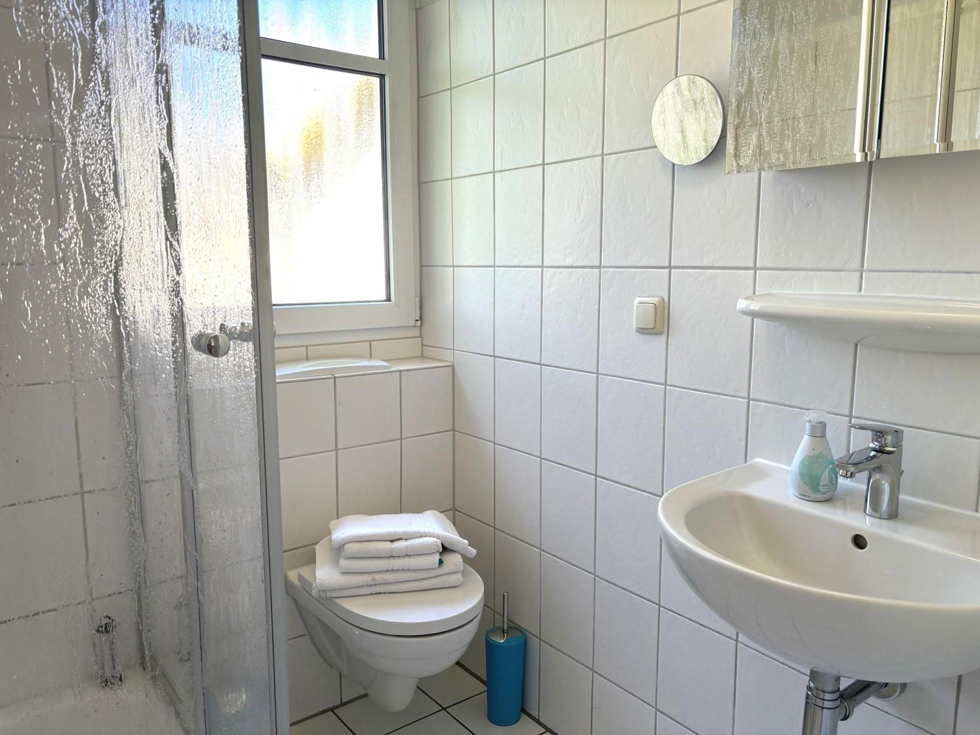 Haus Oie Idyll Mit Balkon 10 Minuten Zum Strand ツィノヴィッツ エクステリア 写真