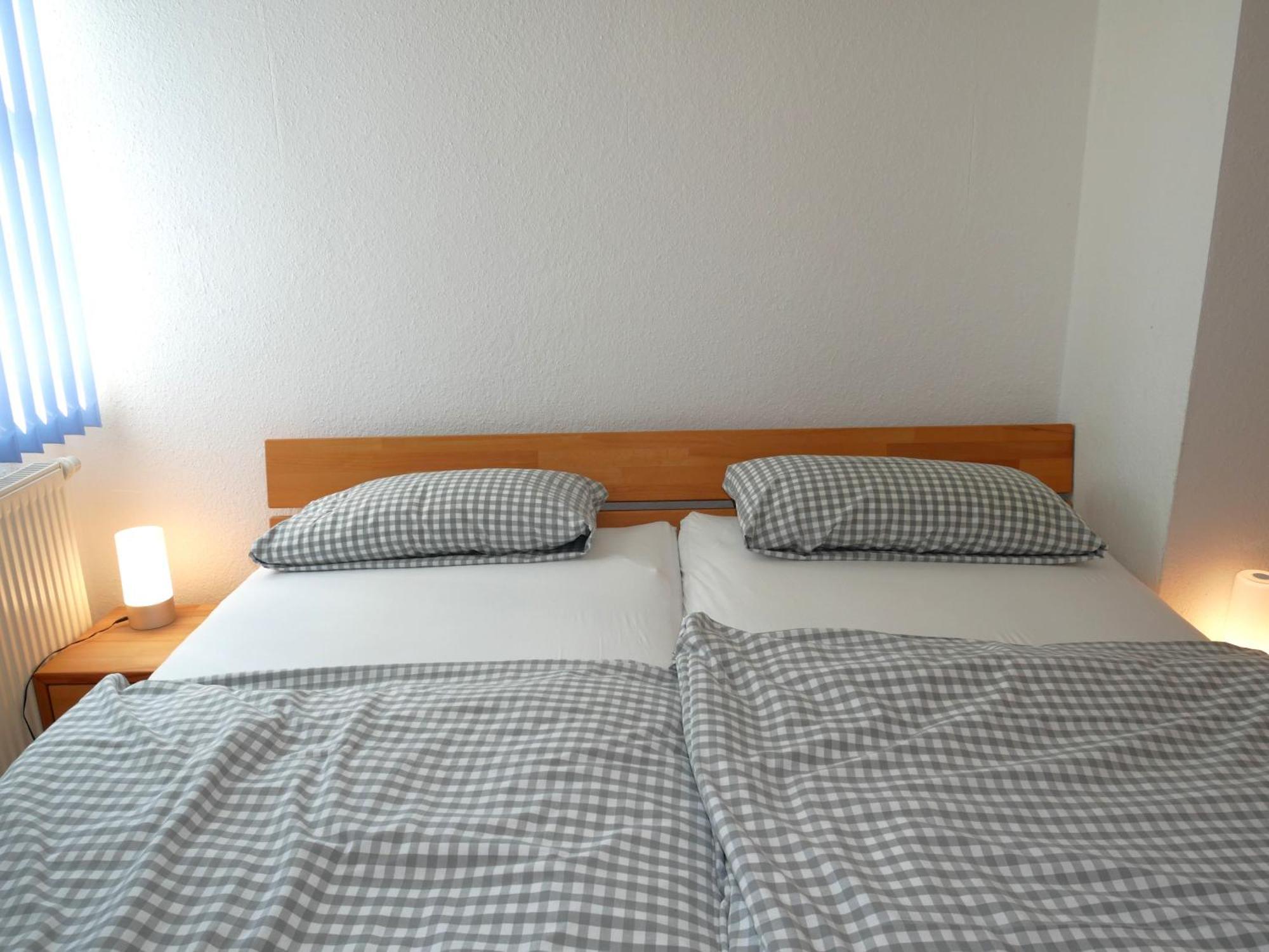 Haus Oie Idyll Mit Balkon 10 Minuten Zum Strand ツィノヴィッツ エクステリア 写真
