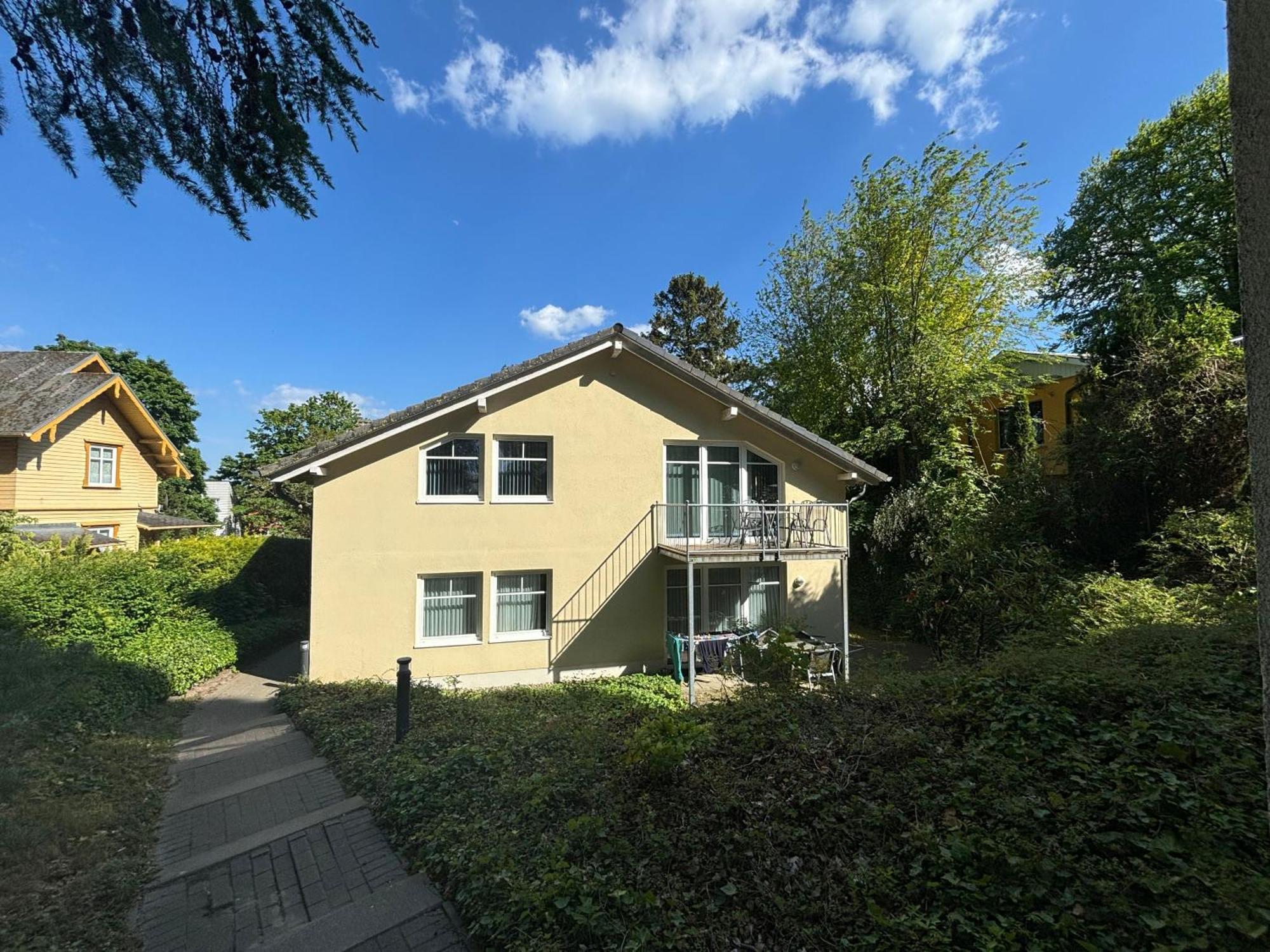 Haus Oie Idyll Mit Balkon 10 Minuten Zum Strand ツィノヴィッツ エクステリア 写真