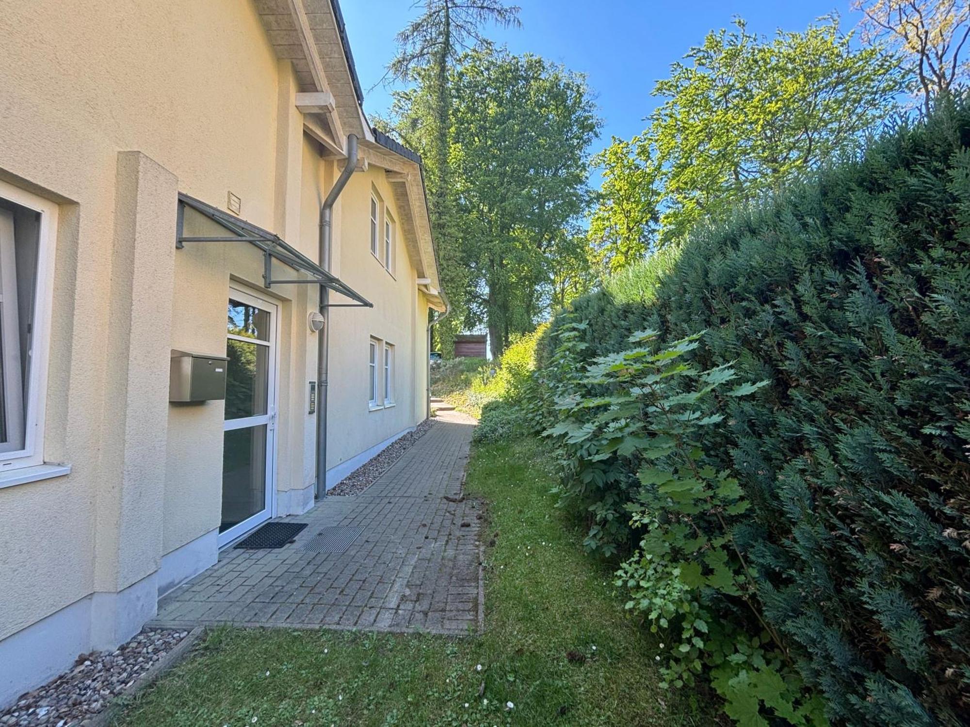 Haus Oie Idyll Mit Balkon 10 Minuten Zum Strand ツィノヴィッツ エクステリア 写真